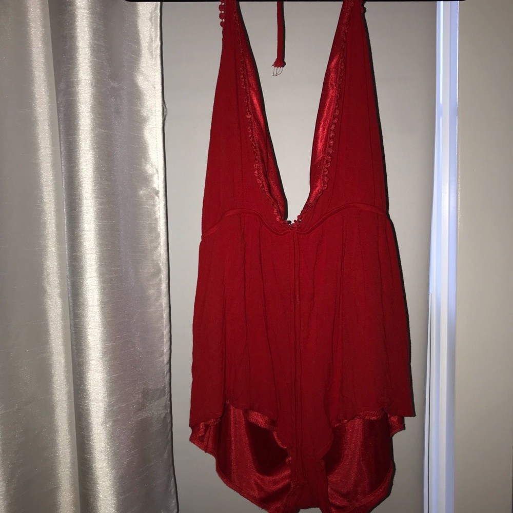 Red romper/cover-up 📍